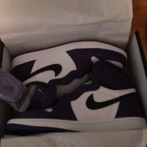 Air Jordan 1 court purple size 9.5